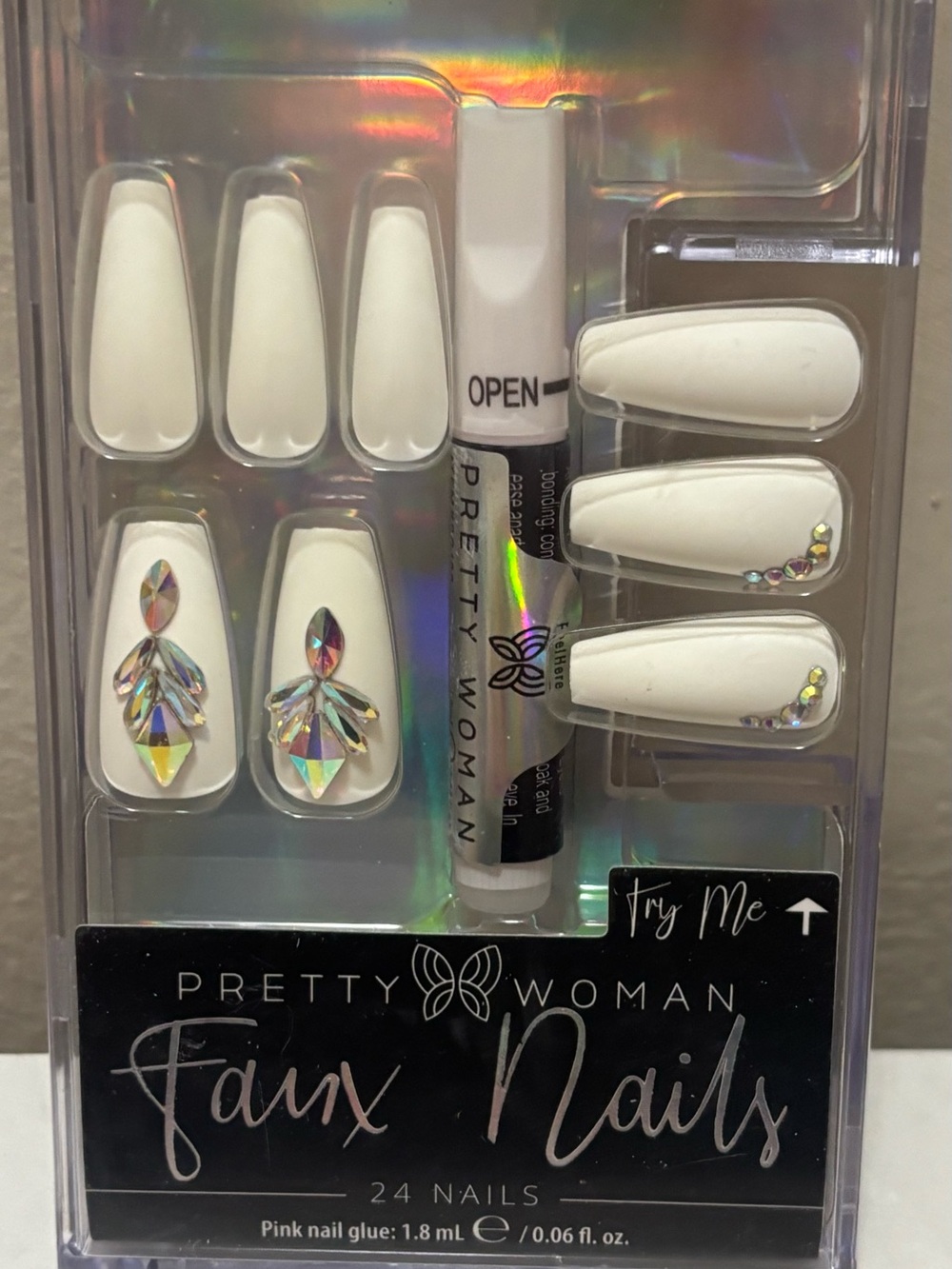 NIB Pretty Woman White Rhinestone Coffin Press-On Nails